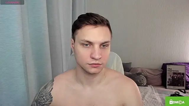 Snapshot of handsome_guy01 chatting on May 20, 12:02 pm handsome guy01 online show from May 20, 12:02 pm