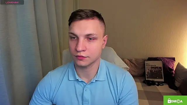 Snapshot of handsome_guy01 chatting on April 20, 6:31 pm handsome guy01 online show from April 20, 6:31 pm