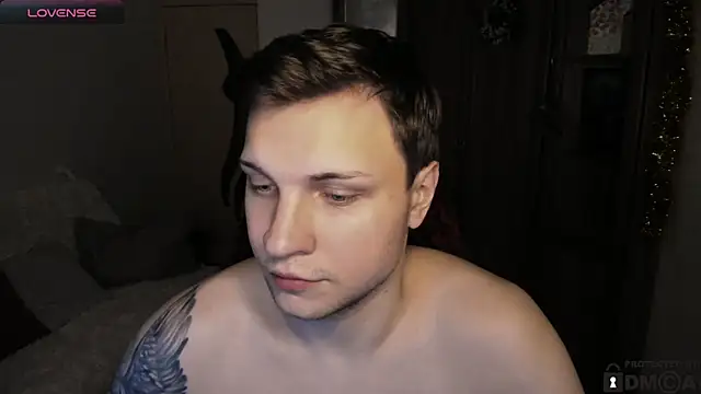 handsome guy01 online show from December 18, 2:49 am