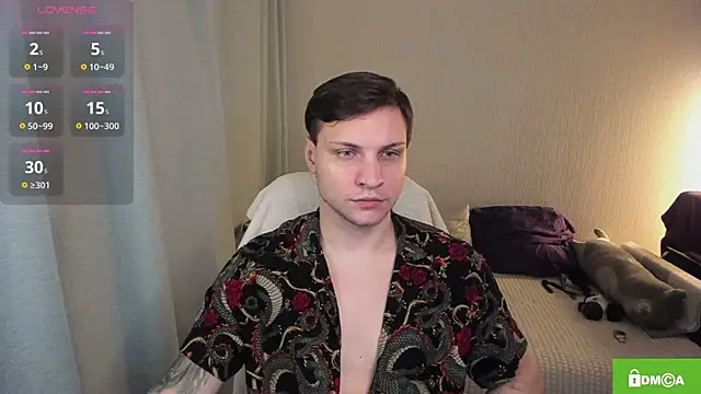 Snapshot of handsome_guy01 chatting on July 8, 8:31 pm handsome guy01 online show from July 8, 8:31 pm