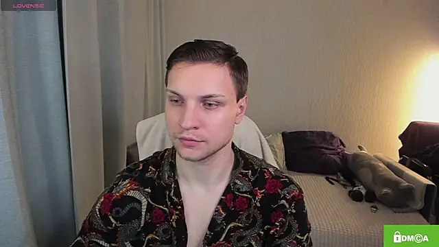 Snapshot of handsome_guy01 chatting on July 12, 12:11 am handsome guy01 online show from July 12, 12:11 am