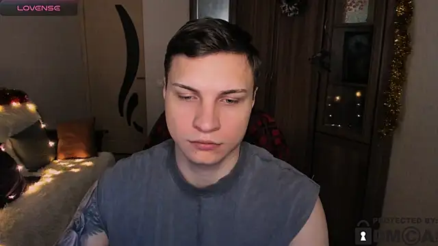 handsome guy01 online show from December 1, 6:47 am