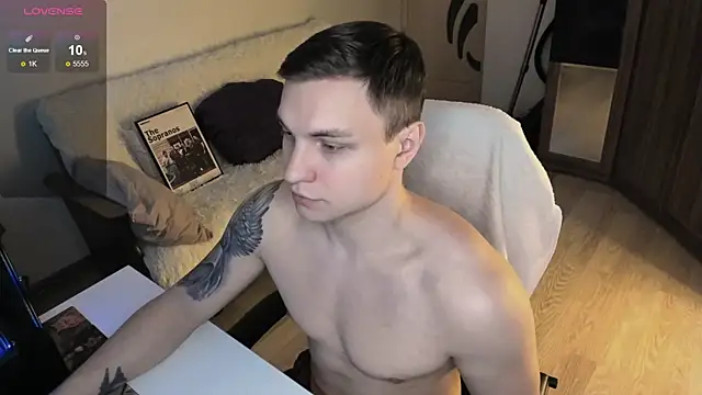 handsome guy01 online show from October 3, 9:00 am