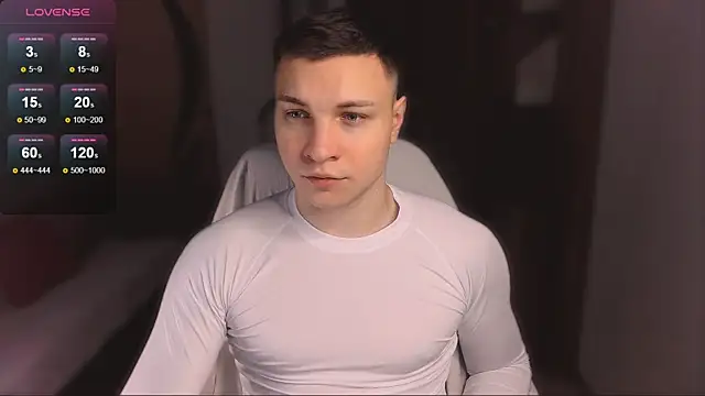 handsome guy01 online show from February 3, 4:57 am