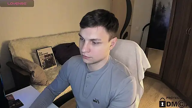 handsome guy01 online show from October 10, 7:04 pm