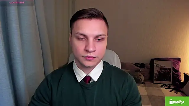 Snapshot of handsome_guy01 chatting on May 9, 9:07 pm handsome guy01 online show from May 9, 9:07 pm