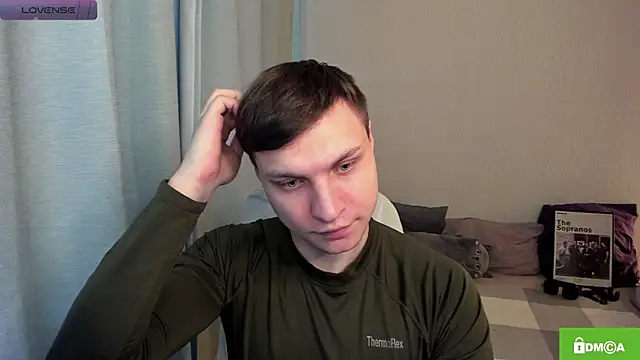 Snapshot of handsome_guy01 chatting on June 2, 4:23 am handsome guy01 online show from June 2, 4:23 am