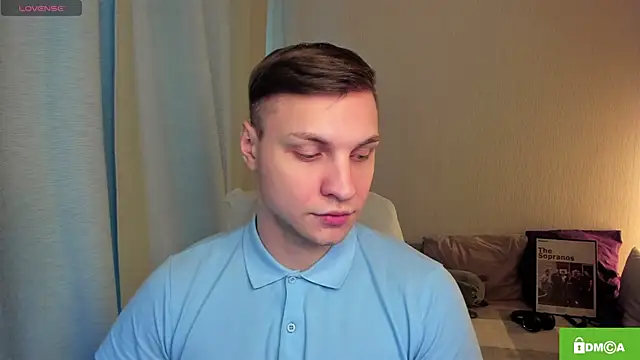 Snapshot of handsome_guy01 chatting on April 29, 5:00 am handsome guy01 online show from April 29, 5:00 am