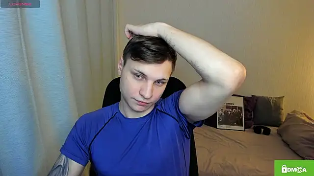 handsome guy01 online show from February 12, 9:58 pm