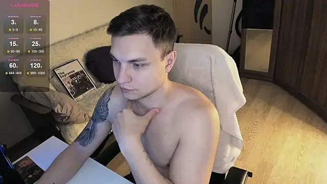 handsome guy01 online show from October 2, 4:38 am