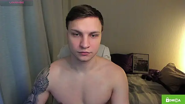 handsome guy01 online show from April 7, 10:33 pm