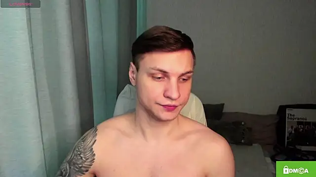 Snapshot of handsome_guy01 chatting on May 19, 7:26 am handsome guy01 online show from May 19, 7:26 am