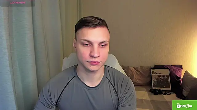 Snapshot of handsome_guy01 chatting on April 22, 5:31 pm handsome guy01 online show from April 22, 5:31 pm