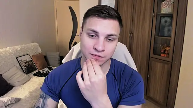 handsome guy01 online show from September 28, 7:37 am