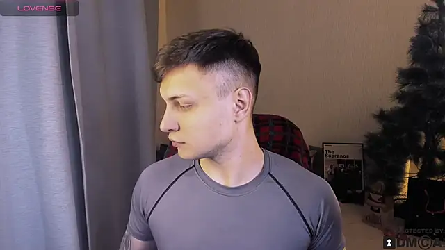 handsome guy01 online show from January 10, 3:13 am