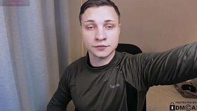 handsome guy01 online show from February 1, 4:49 pm