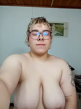 amalia love online show from November 26, 3:45 pm