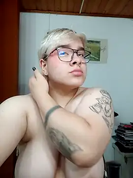 amalia love online show from November 7, 4:06 am