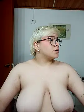 amalia love online show from October 24, 6:34 am