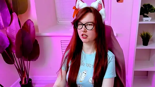 CarolGiggly online show from April 18, 9:04 pm