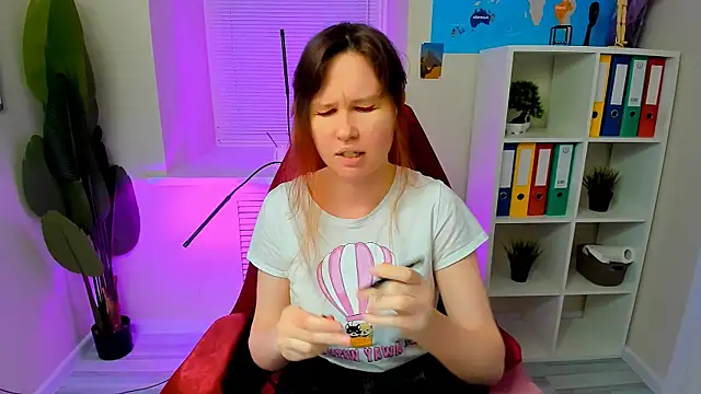 CarolGiggly online show from October 3, 7:04 pm