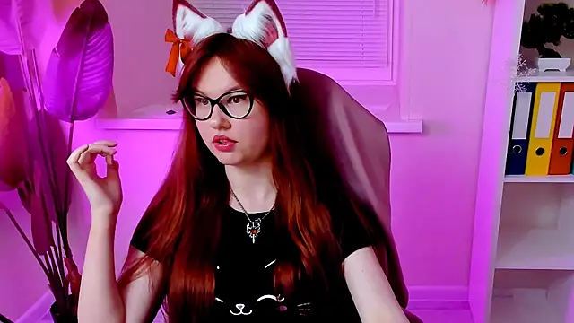 CarolGiggly online show from December 14, 11:38 am