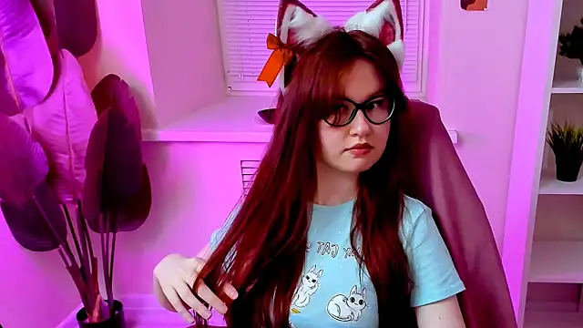 CarolGiggly online show from April 15, 1:11 am