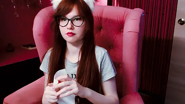 CarolGiggly online show from December 1, 9:31 pm