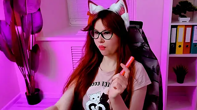 CarolGiggly online show from February 19, 1:41 pm