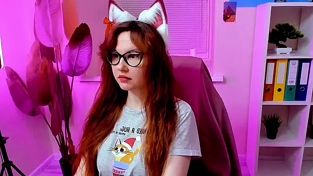 CarolGiggly online show from March 17, 1:08 am