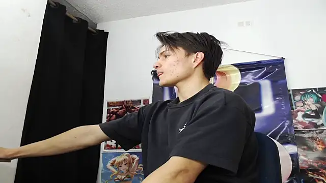 Snapshot of sr_jaeger chatting on November 17, 1:15 pm sr jaeger online show from November 17, 1:15 pm