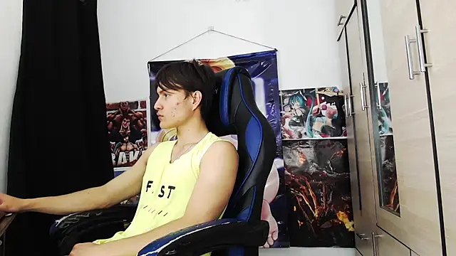 Snapshot of sr_jaeger chatting on December 1, 12:50 pm sr jaeger online show from December 1, 12:50 pm