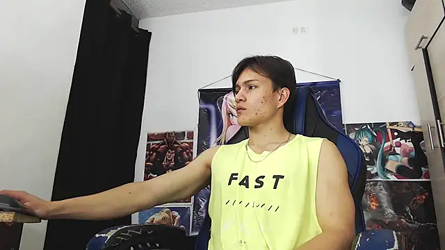 Snapshot of sr_jaeger chatting on November 13, 1:04 pm sr jaeger online show from November 13, 1:04 pm