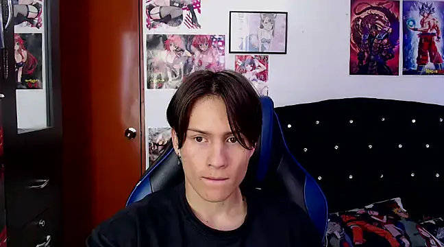 Snapshot of sr_jaeger chatting on March 8, 8:14 pm sr jaeger online show from March 8, 8:14 pm