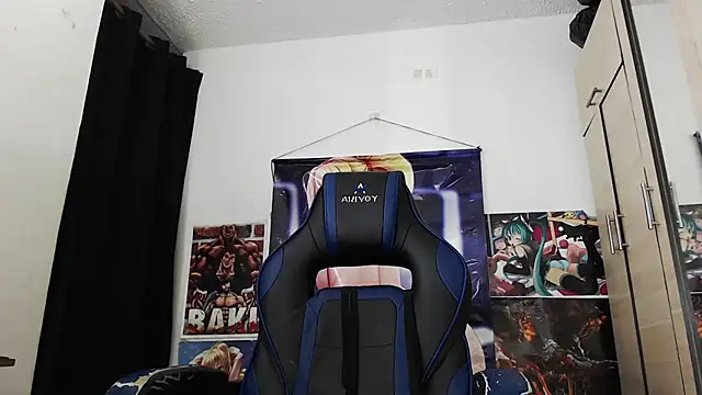 Snapshot of sr_jaeger chatting on November 10, 8:14 pm sr jaeger online show from November 10, 8:14 pm