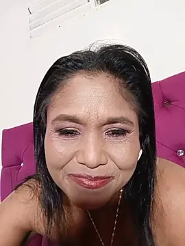 Snapshot of tiffany_Bitch chatting on July 5, 4:19 am tiffany Bitch online show from July 5, 4:19 am
