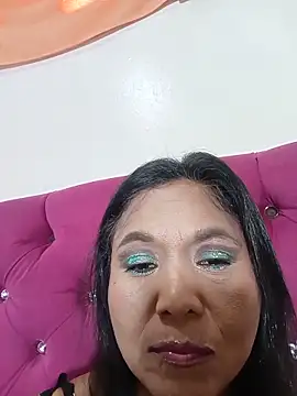 tiffany Bitch online show from May 26, 9:02 pm