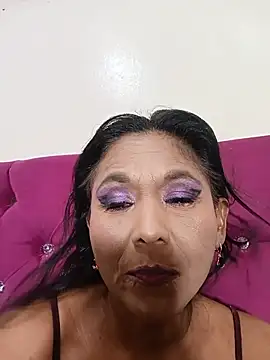 tiffany Bitch online show from May 29, 12:05 am