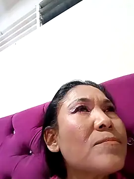 tiffany Bitch online show from March 28, 12:33 am