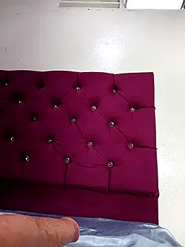 Snapshot of tiffany_Bitch chatting on November 14, 10:13 pm tiffany Bitch online show from November 14, 10:13 pm