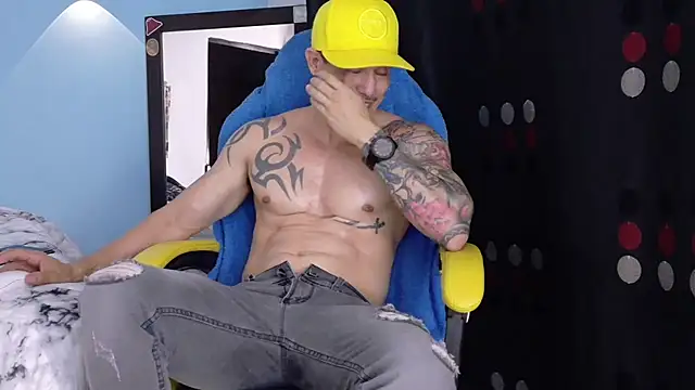 Alex motta online show from February 21, 3:41 am