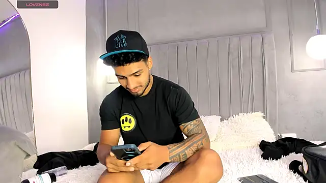 Snapshot of Yoi_Olimpo chatting on March 21, 12:50 pm Yoi Olimpo online show from March 21, 12:50 pm