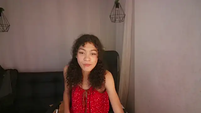 Snapshot of Aurora_ath chatting on December 22, 4:17 am Aurora ath online show from December 22, 4:17 am