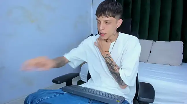 Snapshot of Adam_hard_ chatting on December 5, 7:33 pm Adam hard  online show from December 5, 7:33 pm