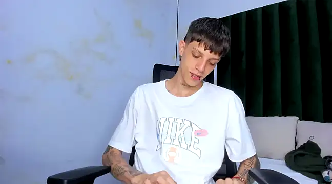 Snapshot of Adam_hard_ chatting on December 3, 8:55 pm Adam hard  online show from December 3, 8:55 pm