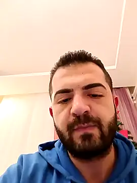 Snapshot of cshn001 chatting on December 8, 8:58 pm cshn001 online show from December 8, 8:58 pm
