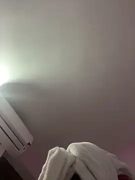 Snapshot of Gerallima_1 chatting on October 24, 1:48 am Gerallima 1 online show from October 24, 1:48 am