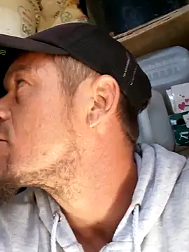 Snapshot of whitevegas69 chatting on November 2, 11:59 am whitevegas69 online show from November 2, 11:59 am