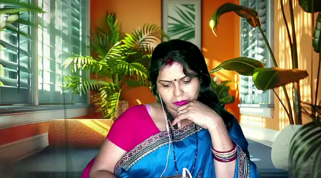 mamoni91 online show from February 25, 5:30 pm