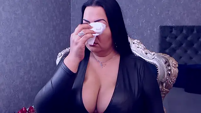 LindaBrairs online show from November 13, 6:28 am